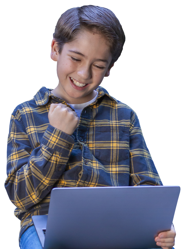 alumno mexicano de Mati Homeschool feliz estudiando primaria en línea con un profesor certificado
